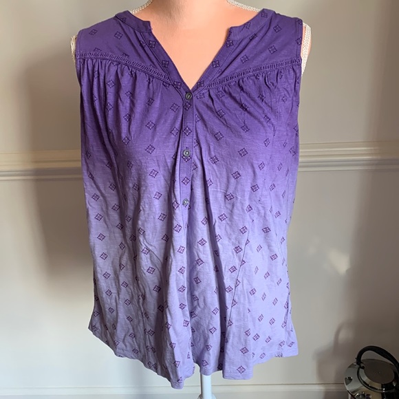 💜NWT women’s purple ombré sleeveless flowy button up shirt by Sonoma💜 - Picture 1 of 7